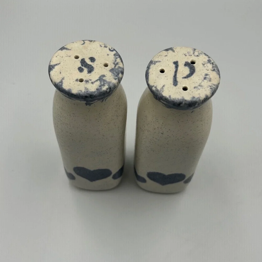MN Wild Blue Heart Milk Bottle Salt and Pepper Shakers with Crate Cottge Core